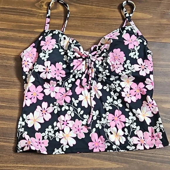 VS BATHING SUIT - Picture 2 of 14